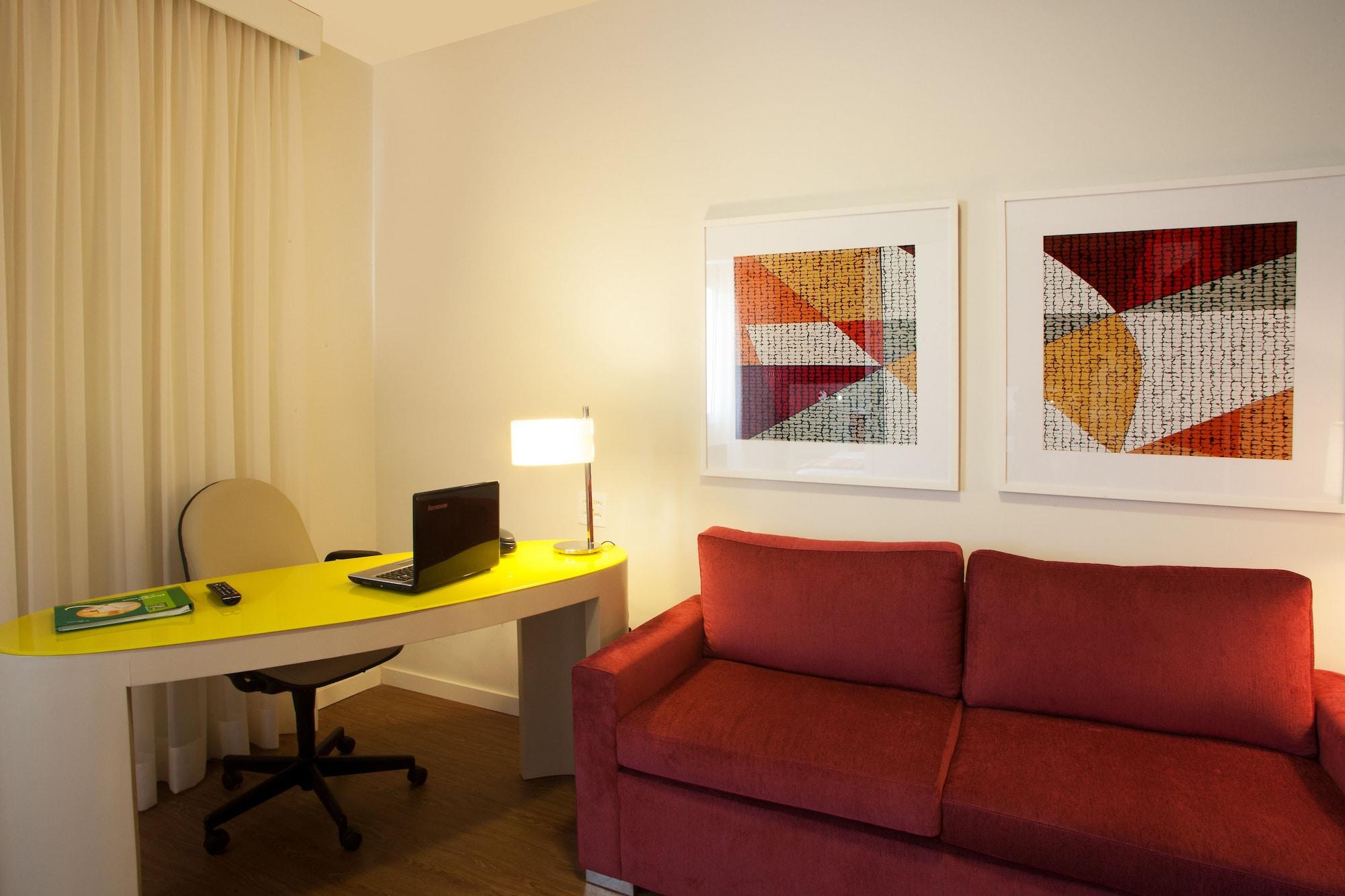 Quality Suites Alphaville Баруэри Экстерьер фото