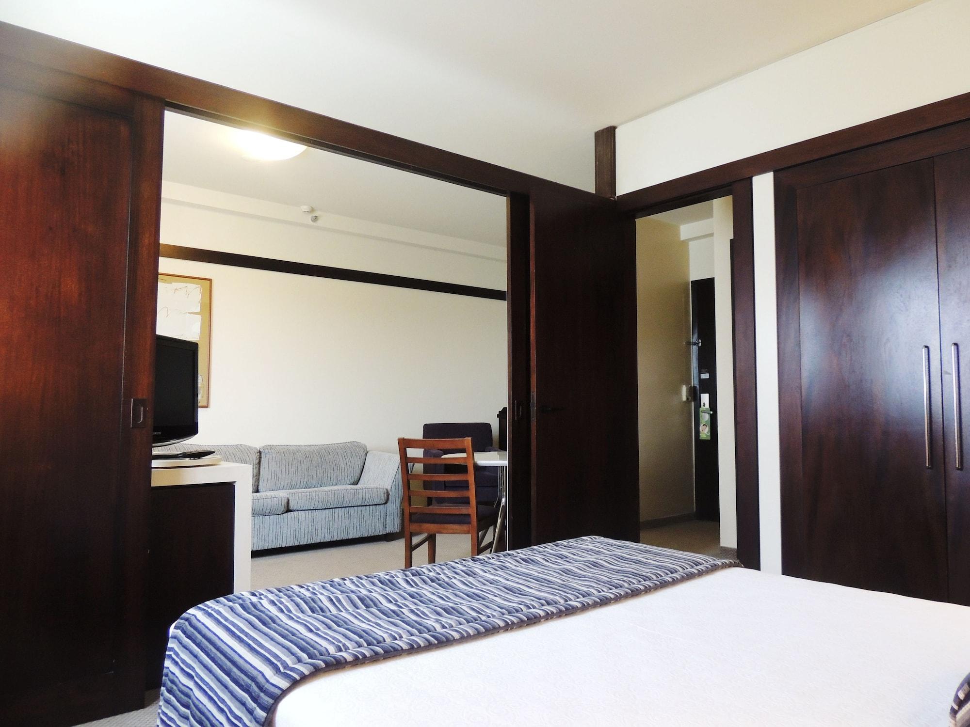 Quality Suites Alphaville Баруэри Экстерьер фото