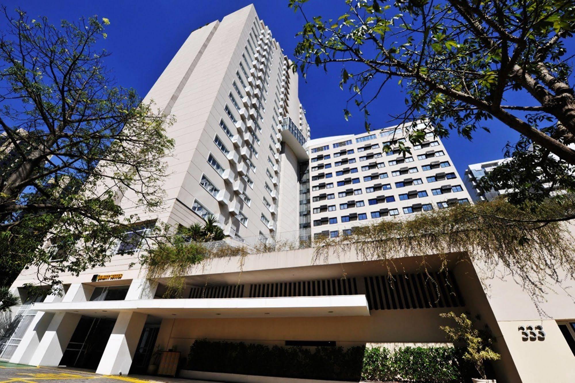 Quality Suites Alphaville Баруэри Экстерьер фото